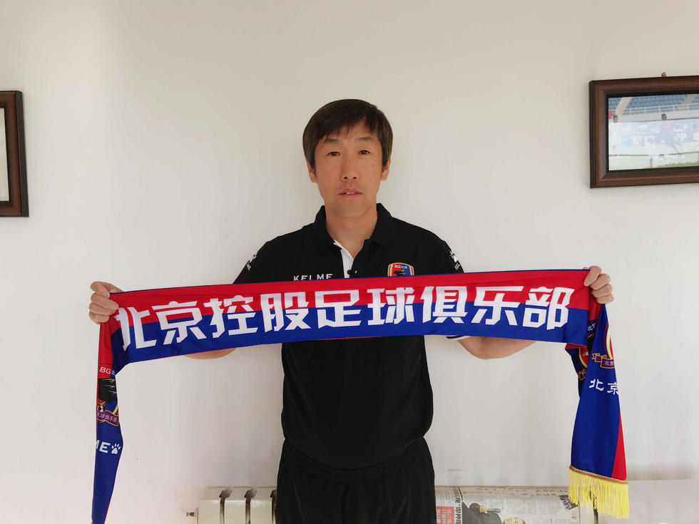 “首先，我们会不顾一切地争取留在这项赛事中，如果未能如愿我们也会尽力留在欧战赛场。